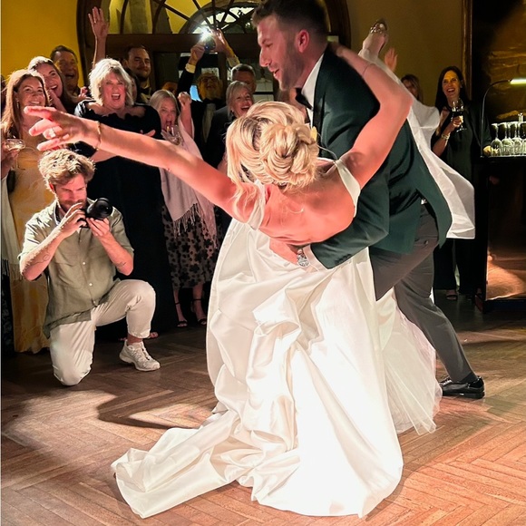 Ines de Santo Aine Dress, dry cleaned, bustled, and amazing - Picture 4 of 14